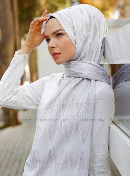 Hijab à Motifs D'Feuilles Grises - Sal Evi