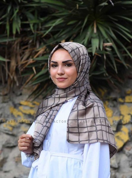 Mahmuna - Hijab A Motifs Satin Taupe