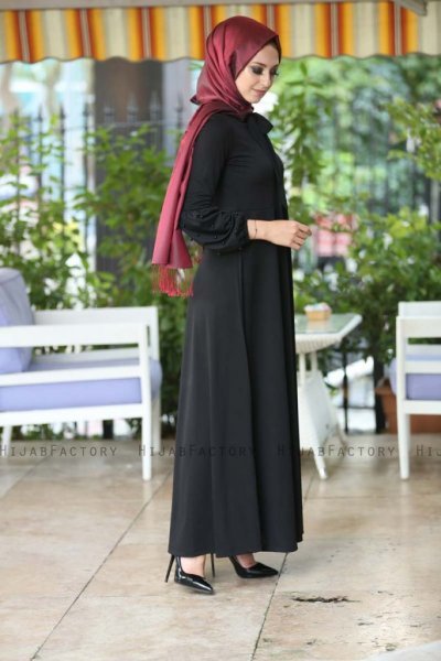 Tiana - Robe Noire - Insirah